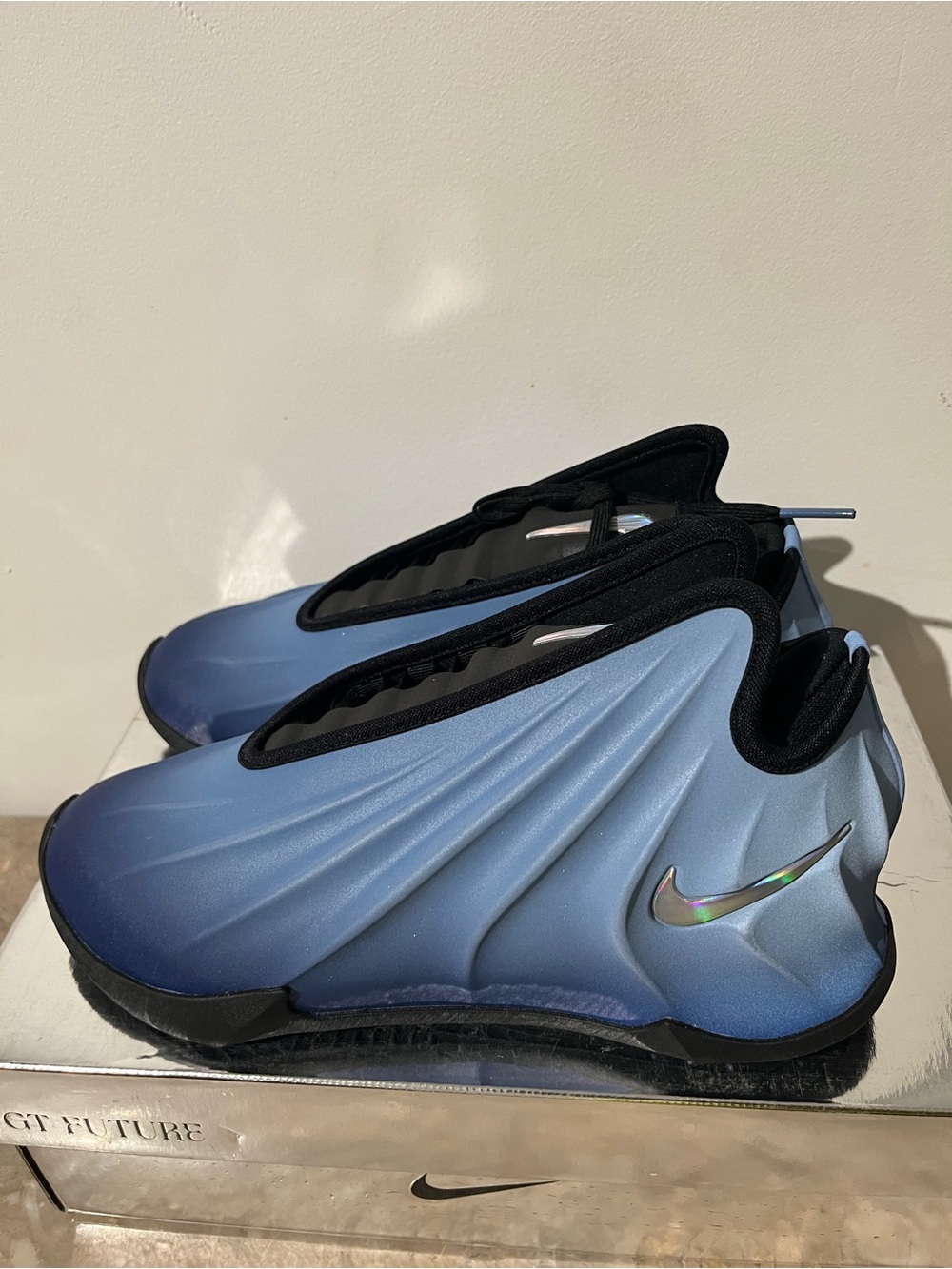 Nike GT Future “Valor Blue” “Wale” size 6.5 M/ 8 W/ 39 EU